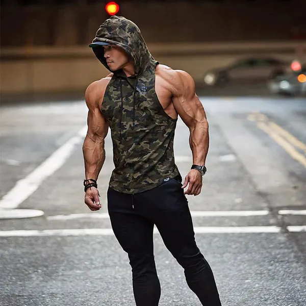 Hot_Button_Camouflage_Gym_Vest_Hoodies_Stay_Fashionable_And_Comfortable_During_Your_Workouts