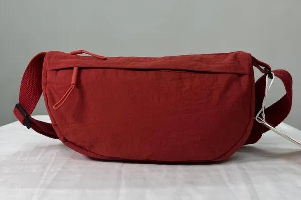 Unisex_Waterproof_Nylon_Sling_Bag_|_Lightweight_Crossbody_Shoulder_Bag_for_Travel,_Gym_&_Daily_Use