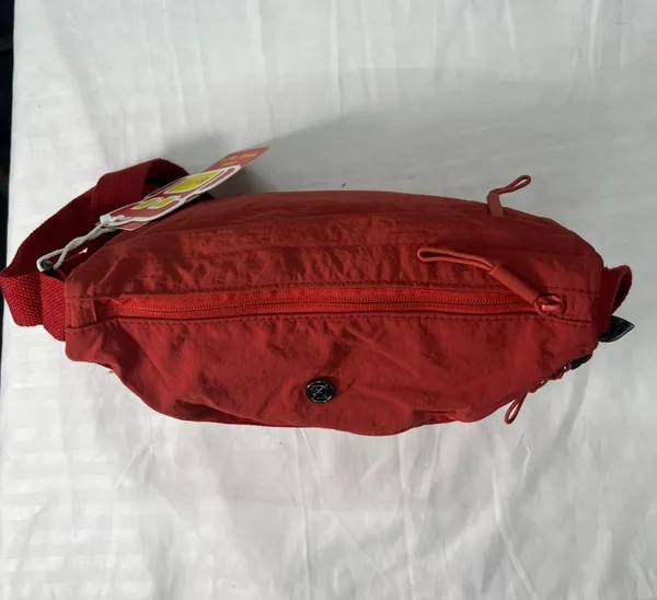 Unisex_Waterproof_Nylon_Sling_Bag_|_Lightweight_Crossbody_Shoulder_Bag_for_Travel,_Gym_&_Daily_Use