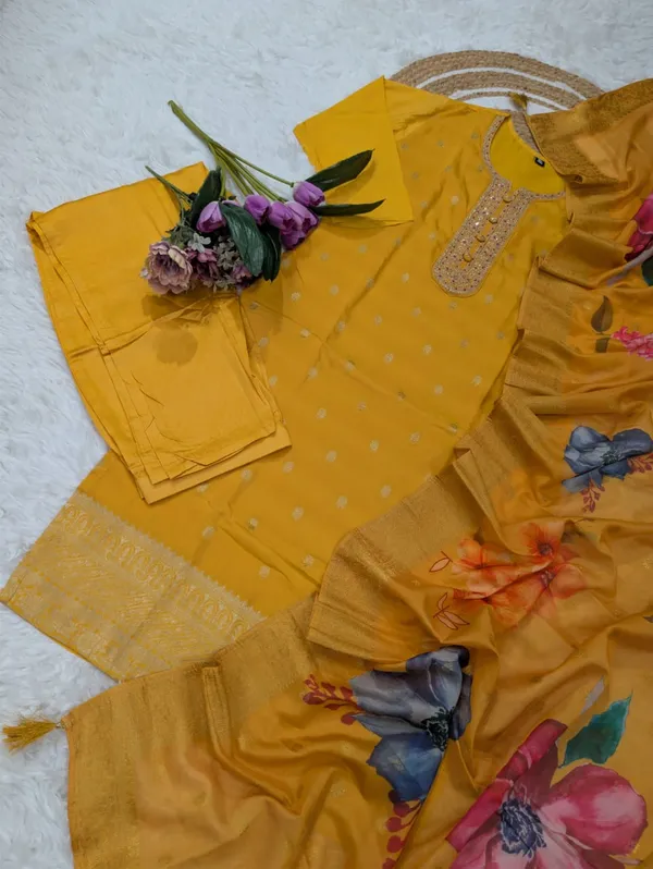 Maanira_Premium_Heavy_Viscose_Jacquard_Designer_Kurti_for_Women