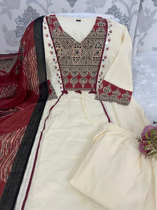 Maanira_Premium_60-60_Cotton_Ethnic_Wear_Kurti