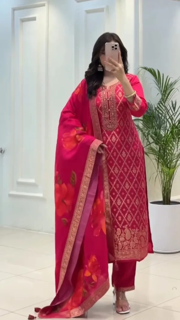 Maanira_Party_Wear_Designer_Kurti