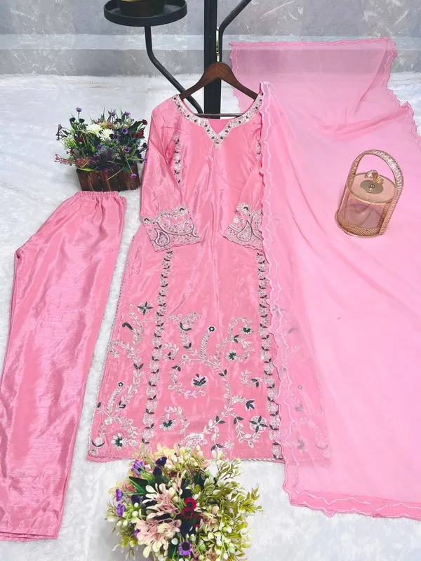 Maanira_Elegant_Long_Kurti_for_Women