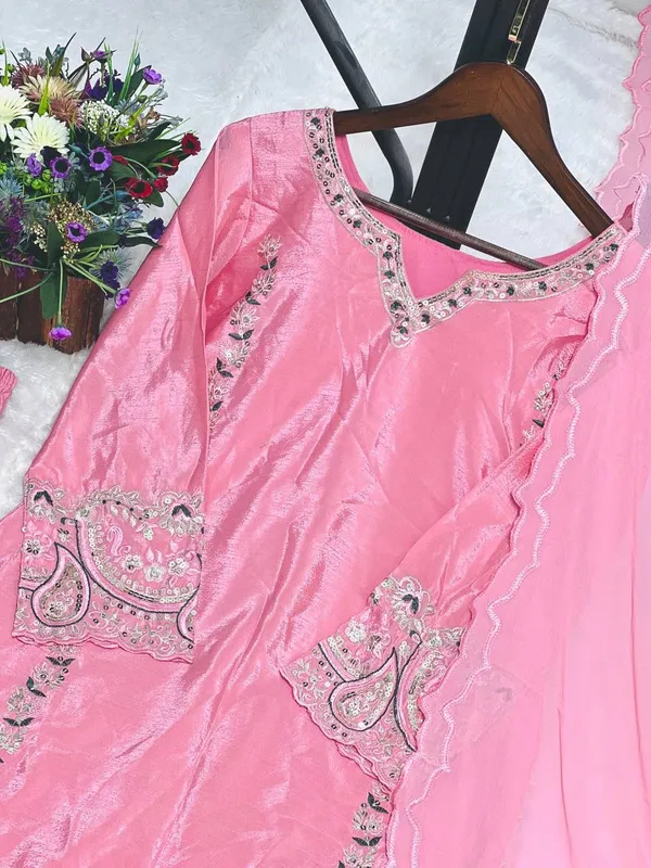 Maanira_Elegant_Long_Kurti_for_Women