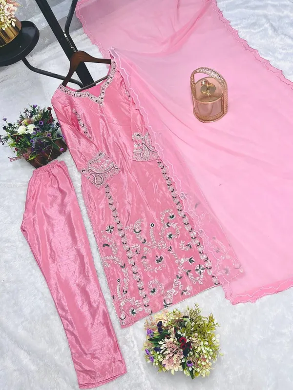 Maanira_Elegant_Long_Kurti_for_Women