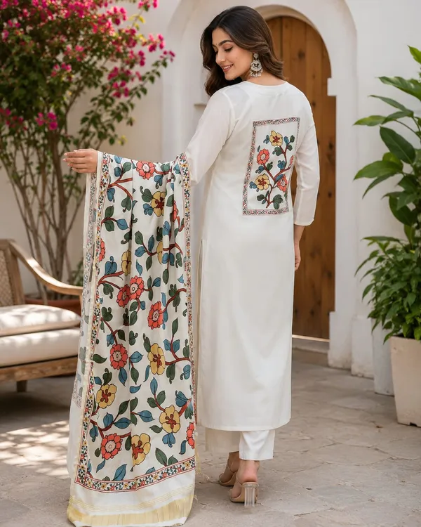 Maanira_Traditional_Festive_Kurti_Collection