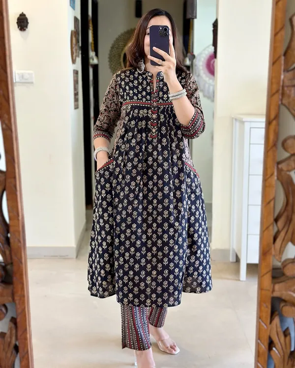 Maanira_Floral_Printed_Daily_Wear_Kurti