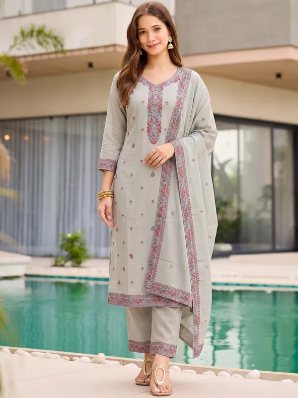 Maanira_Traditional_Festive_Kurti_Collection