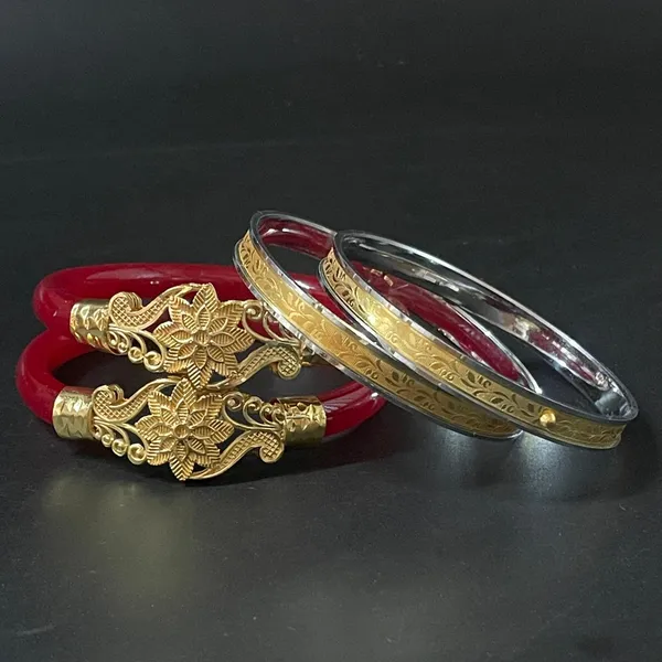 Traditional_Red_Bangles_With_Golden_Peacock_Design_For_Women_(Set_Of_2)
