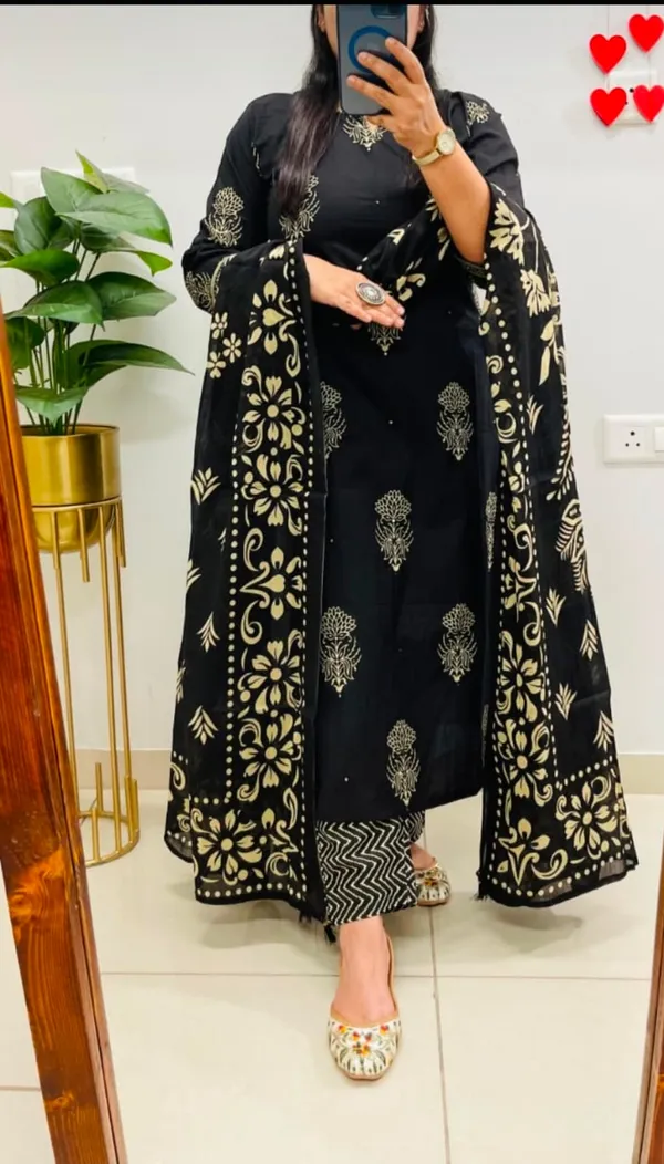 Black_Gold_Block_Printed_Kurta_Pant_Set