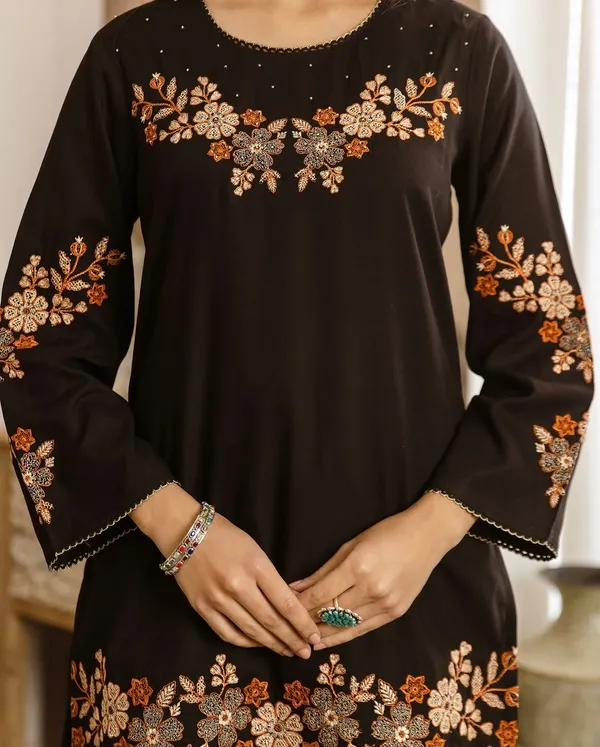 Elegant_Black_Embroidered_Kurti_&_Palazzo_Set_for_Women