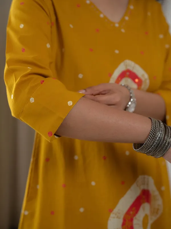 Mustard_Bandhani_Print_Kurta_Set_with_Dupatta