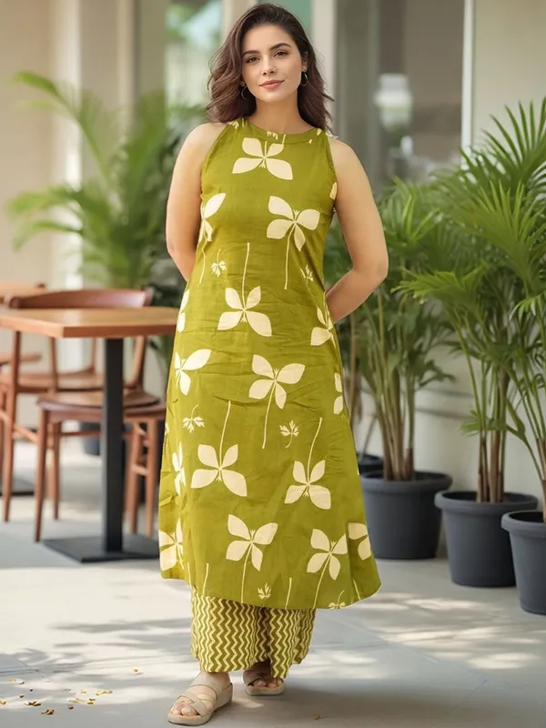 Women_Olive_Green_Printed_Cotton_Kurta_Palazzo_Set