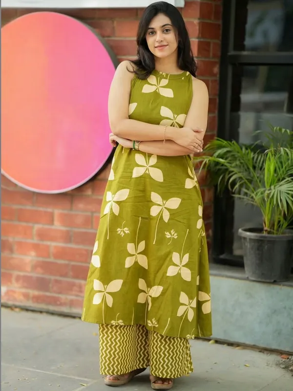 Women_Olive_Green_Printed_Cotton_Kurta_Palazzo_Set