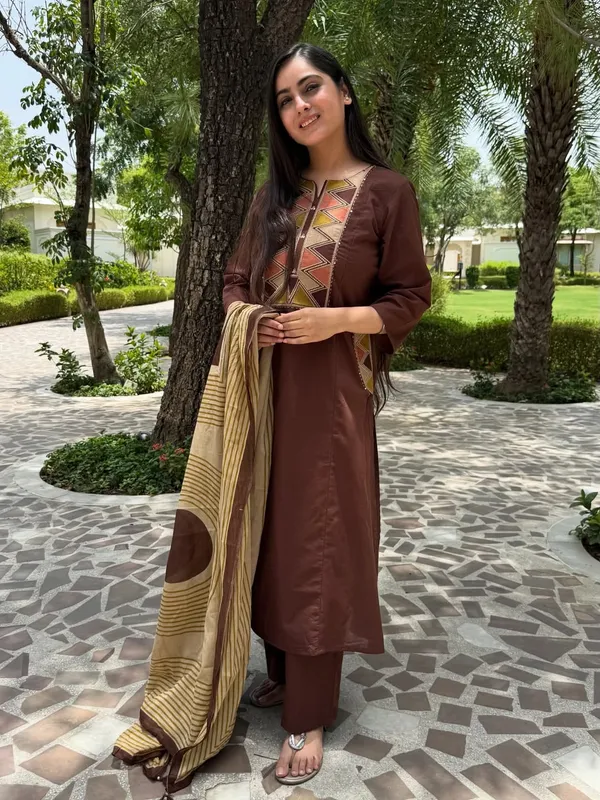 Women’s_Maroon_Embroidered_Kurta_Pant_Set_with_Printed_Dupatta_