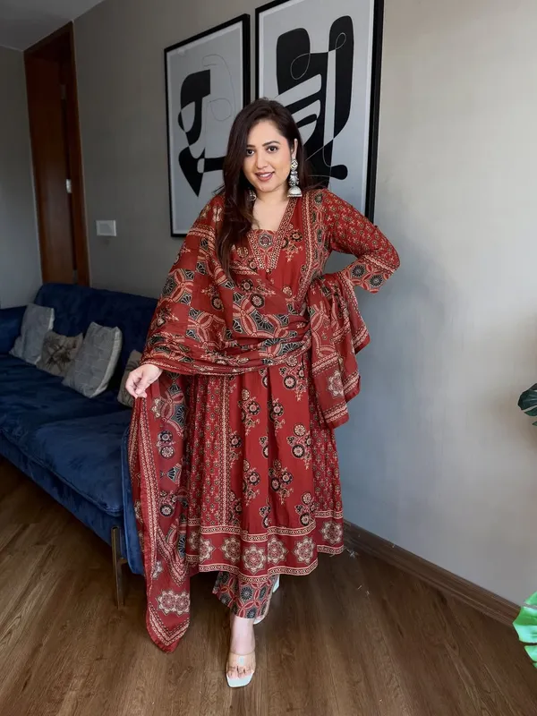Classic_Maroon_Printed_Kurta_Set_With_Matching_Dupatta_For_Women