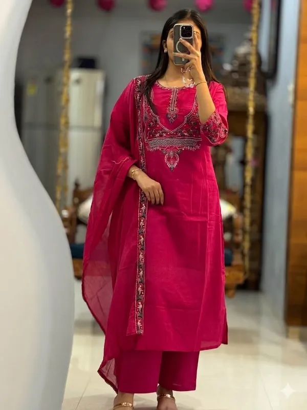 Elegant_Crimson_Pink_Printed_Kurta_Set_With_Dupatta_For_Women