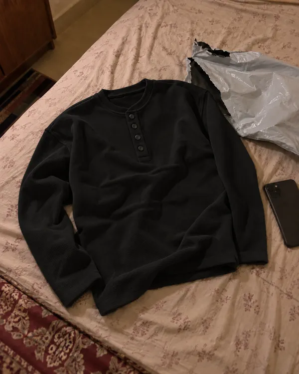 BUMEU_Henley_Boxy_Fit_Tee_Black