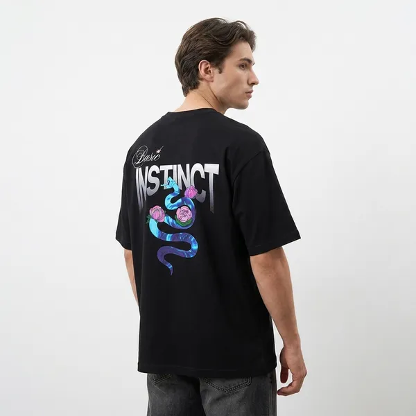 Black_Basic_Instinct_Snake_Graphic_T-Shirt