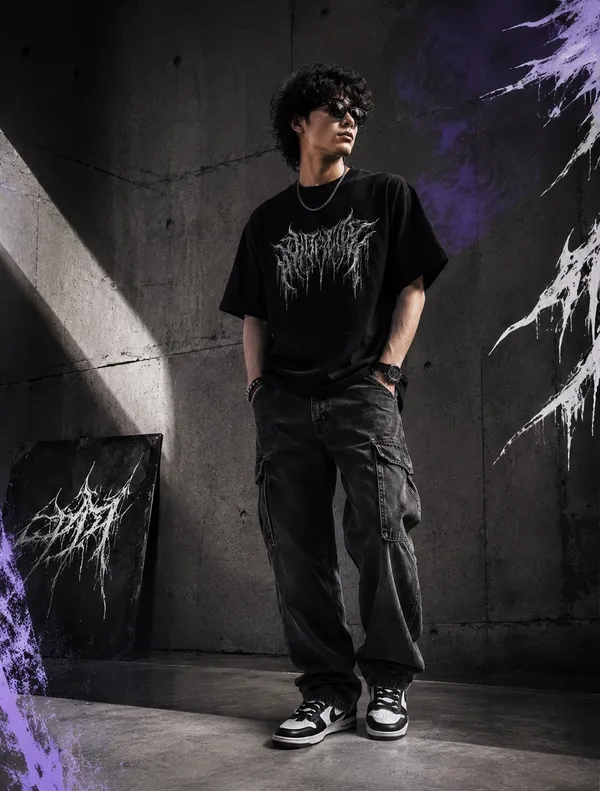 Black_Metal_Logo_T-Shirt_With_Graphic_Print