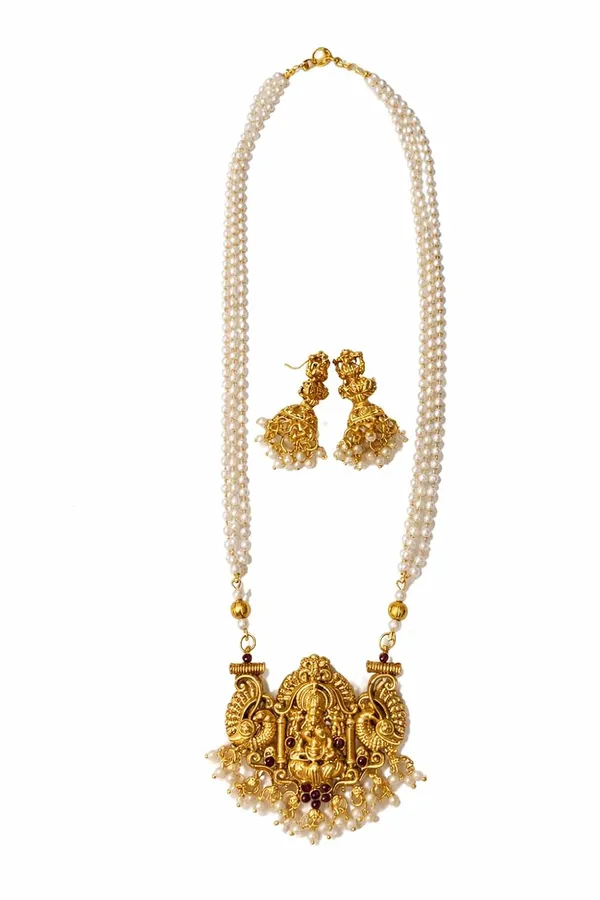 Temple_Gold_Plated_South_Indian_Lakshmi_Pendant_Pearl_Long_Necklace_With_Jhumka_Earrings_Traditional_Fashion_Jewellery_Set_For_Women