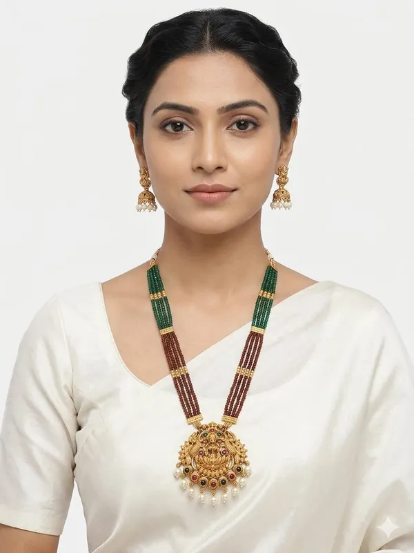 Lakshmi_Devi_Pearl_Pendant_With_4_Line_Crystal_Mala_With_Earring_For_Women