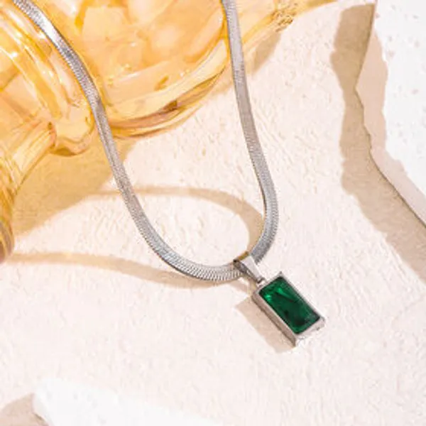 Silver_Anti_Tarnish_Emerald_Green_Stone_Necklace