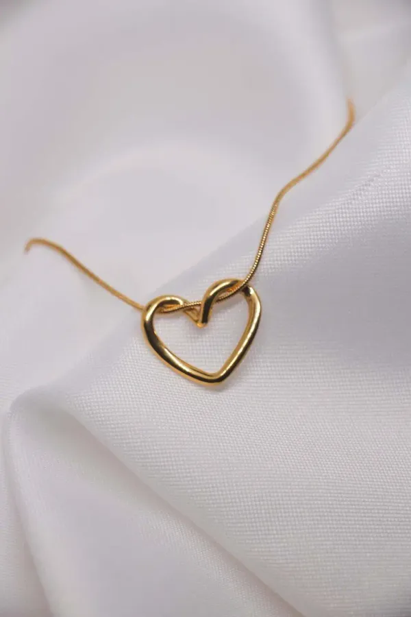 Gold_Anti_Tarnish_Heart_Shape_Necklace