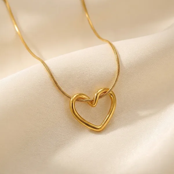 Gold_Anti_Tarnish_Heart_Shape_Necklace
