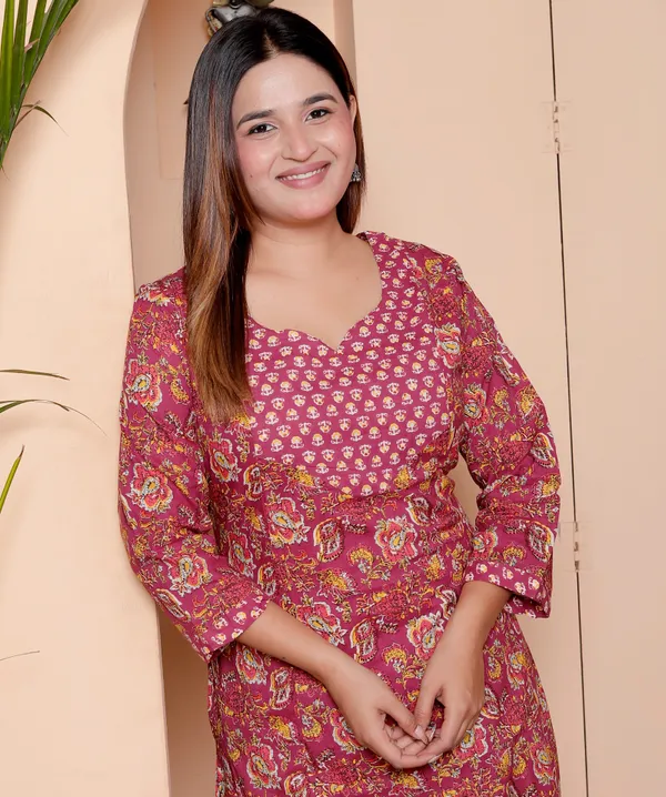Womens_Maroon_Paisley_Print_Kurta_Set_With_Palazzo