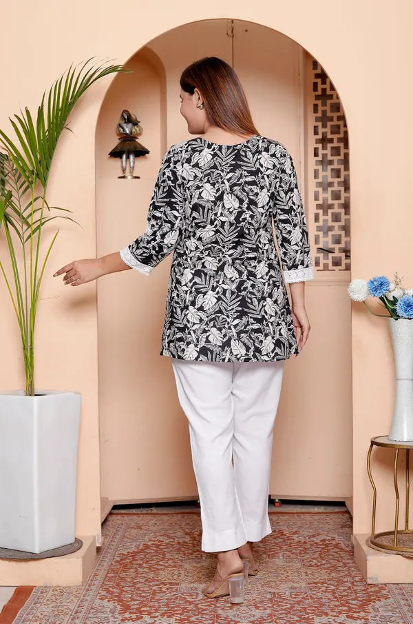 Black_And_White_Floral_Printed_Tunic_Top