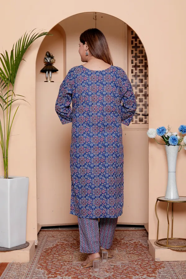 Womens_Blue_Printed_Kurta_Set_With_Matching_Pants