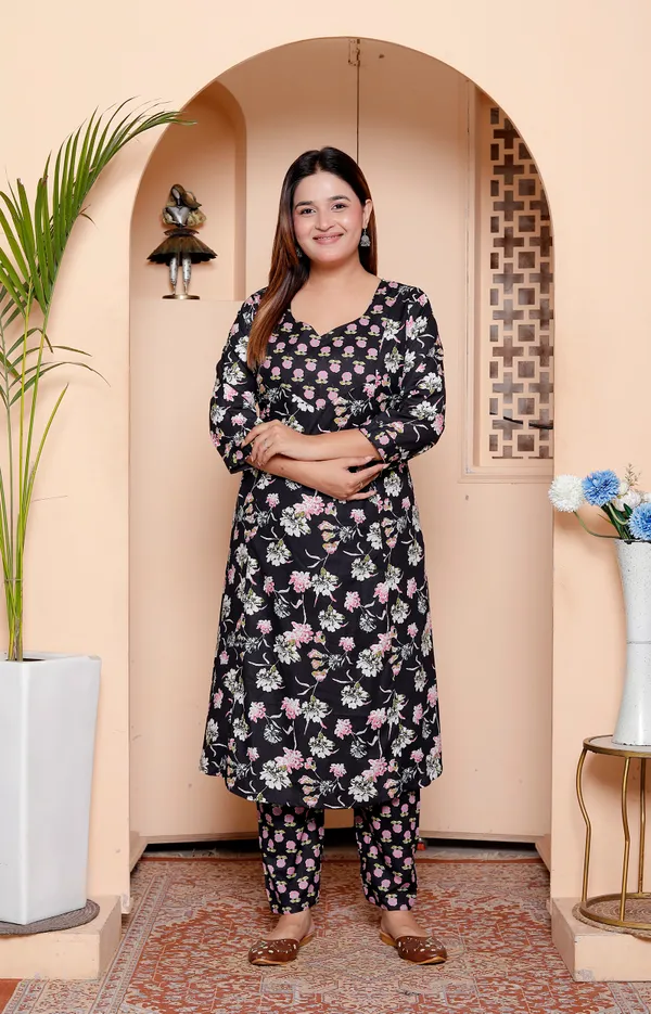 Womens_Black_Floral_Print_Kurta_With_Matching_Pants_Set