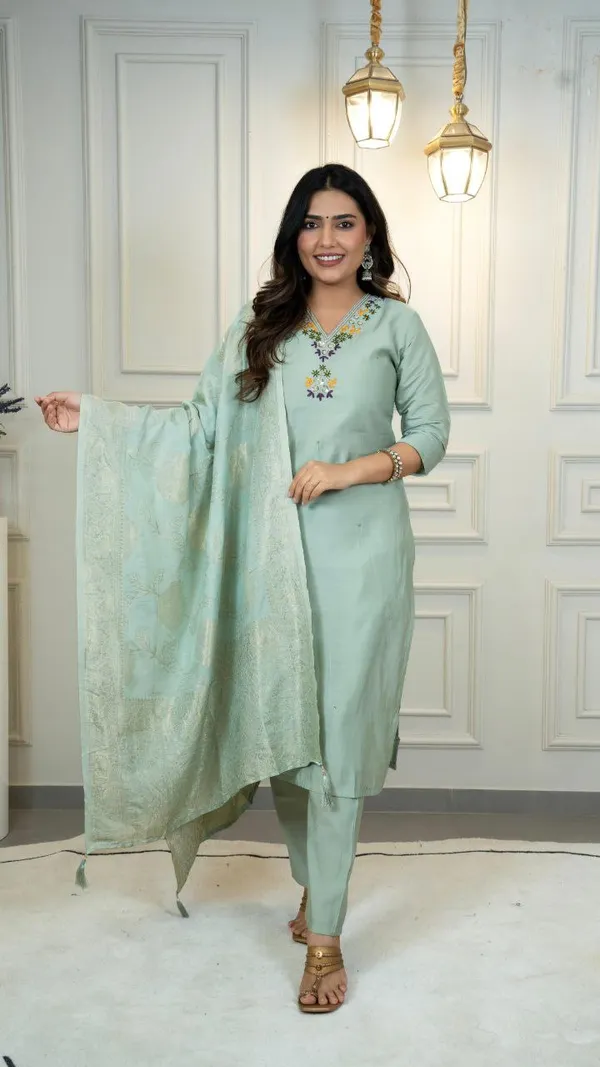 Light_Green_Roman_Silk_Embroidered_Kurta_Set_With_Dupatta_For_Woman