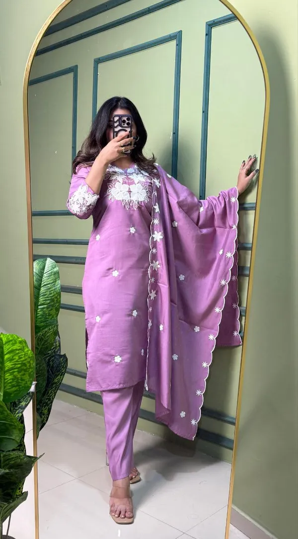 Mauve_Purple_Roman_Silk_Embroidered_Ethnic_Suit_Set_With_Dupatta_For_Woman