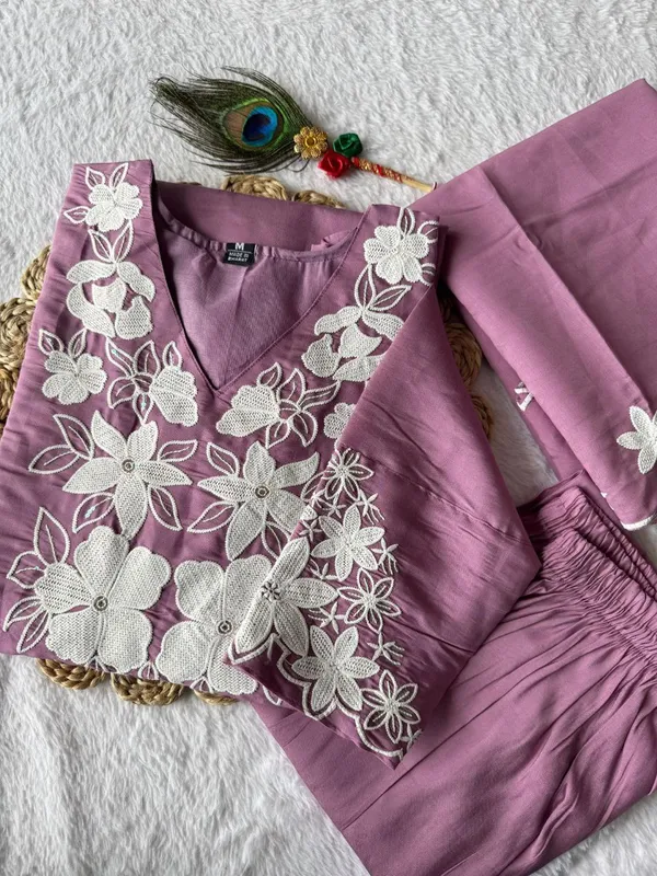 Mauve_Purple_Roman_Silk_Embroidered_Ethnic_Suit_Set_With_Dupatta_For_Woman