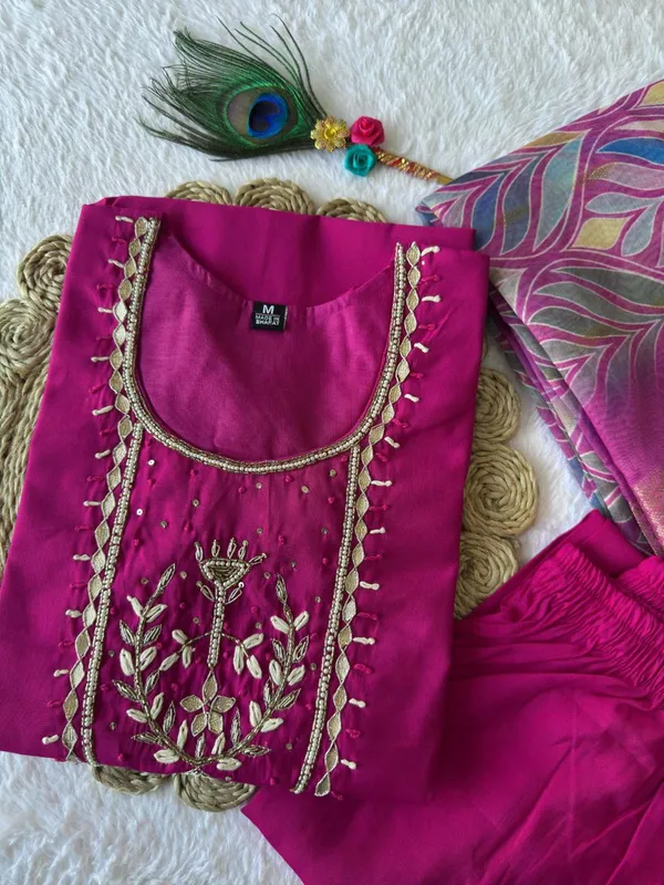 Magenta_Pink_Roman_Silk_Embroidered_Kurta_Set_With_Printed_Dupatta_For_Woman