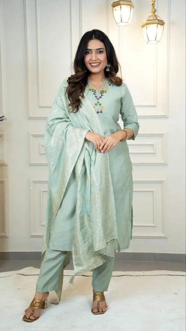 Light_Green_Roman_Silk_Embroidered_Kurta_Set_With_Dupatta_For_Woman