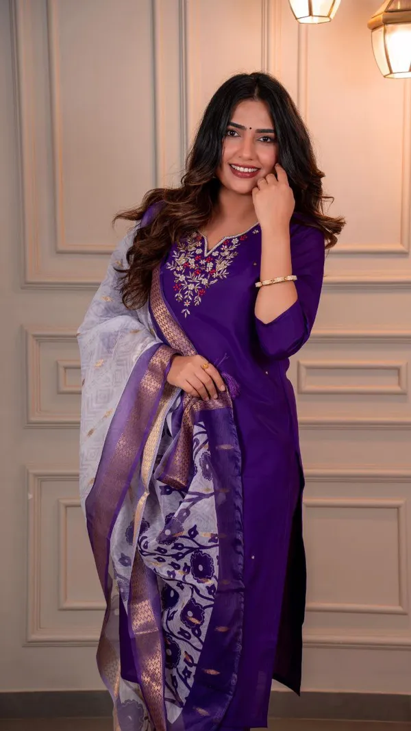 Purple_Roman_Silk_Embroidered_Salwar_Suit_Set_With_Banarasi_Dupatta_For_Woman