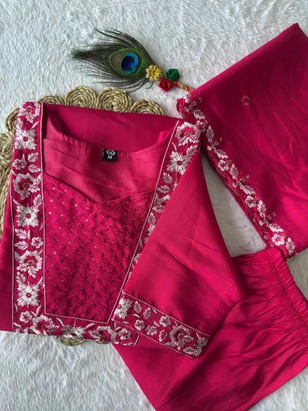 Magenta_Roman_Silk_Embroidered_Salwar_Suit_With_Dupatta_For_Woman