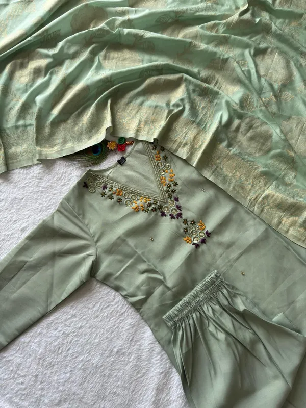 Light_Green_Roman_Silk_Embroidered_Kurta_Set_With_Dupatta_For_Woman