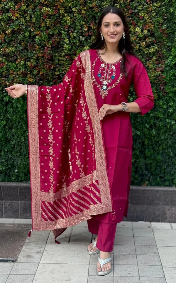 Maroon_Roman_Silk_Embroidered_Kurta_Set_With_Banarasi_Dupatta_For_Woman