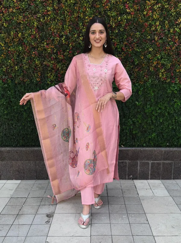 Pink_Roman_Silk_Embroidered_Kurta_Set_With_Dupatta_For_Woman