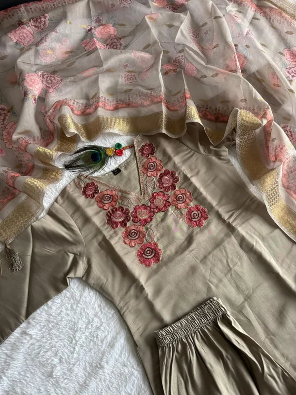 Grey_Roman_Silk_Embroidered_Kurta_Set_With_Floral_Dupatta_For_Woman