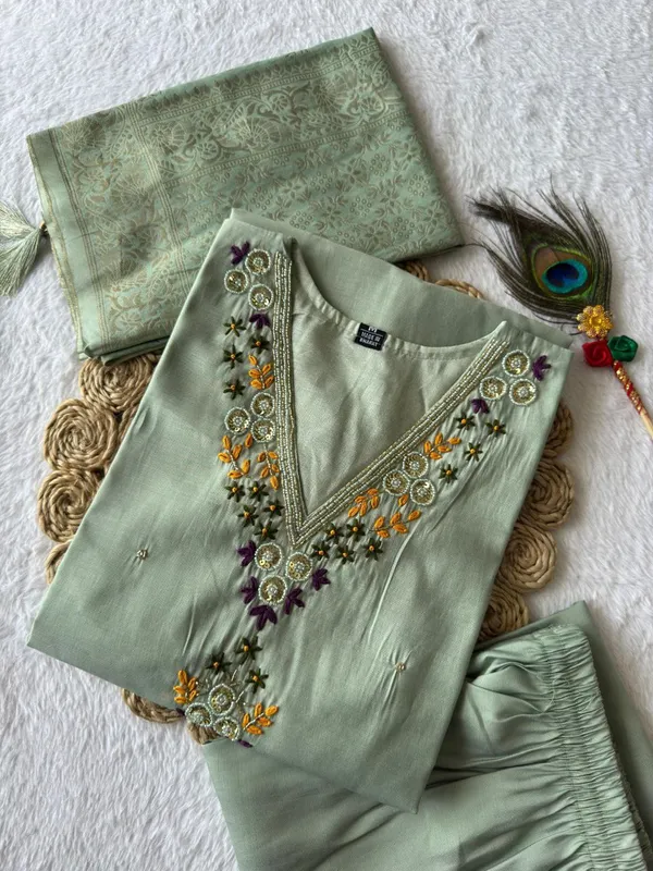 Light_Green_Roman_Silk_Embroidered_Kurta_Set_With_Dupatta_For_Woman