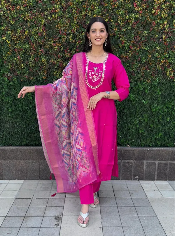 Magenta_Pink_Roman_Silk_Embroidered_Kurta_Set_With_Printed_Dupatta_For_Woman