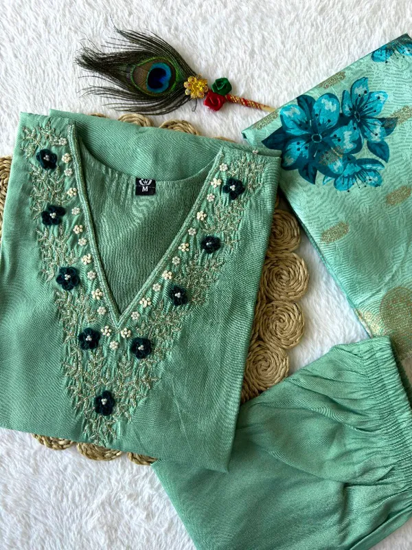 Sea_Green_Roman_Silk_Embroidered_Kurta_Set_With_Dupatta_For_Woman