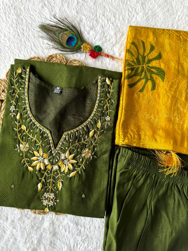 Mehendi_Green_Roman_Silk_Embroidered_Salwar_Suit_With_Dupatta_For_Woman