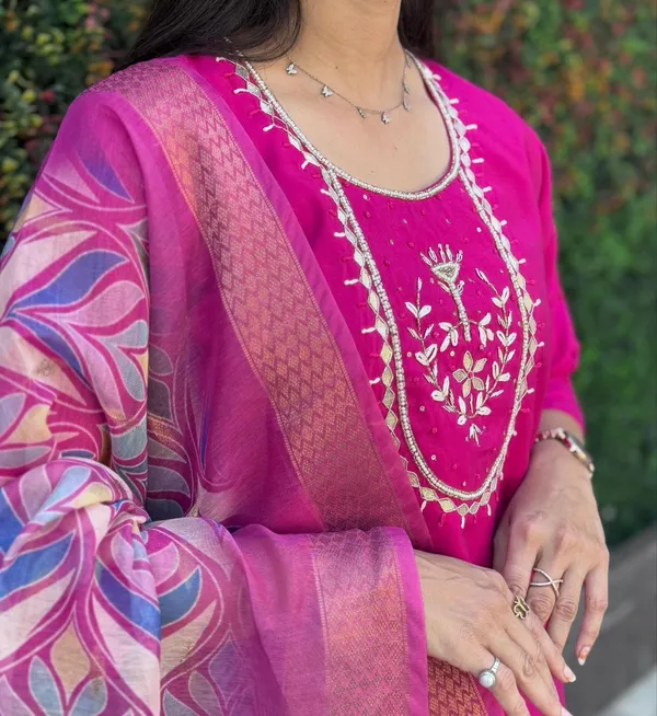 Magenta_Pink_Roman_Silk_Embroidered_Kurta_Set_With_Printed_Dupatta_For_Woman