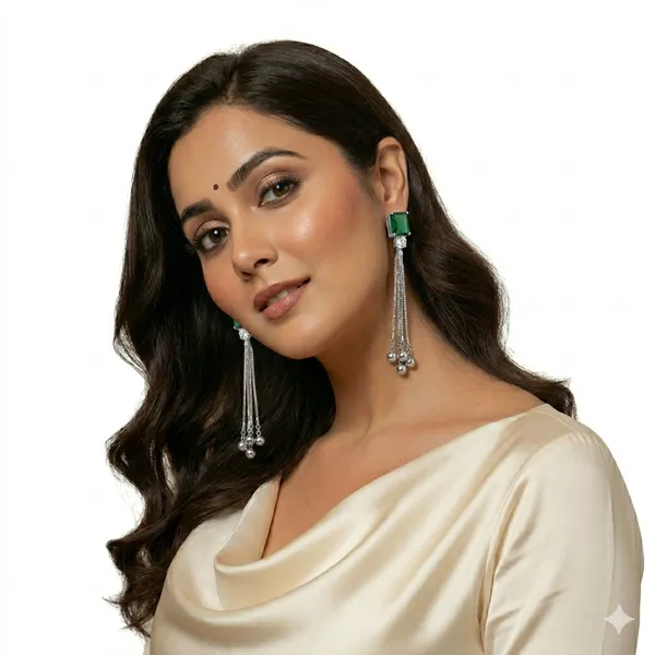 Elegant_Green_Stone_Drop_Earrings_With_Silver_Chain_Tassels